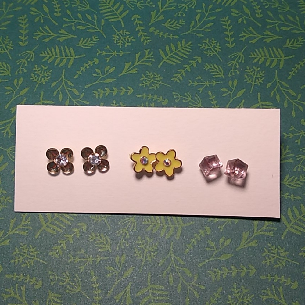 Gold floral earrings